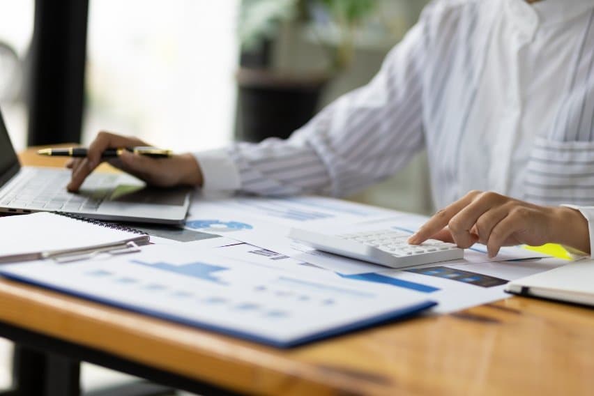 What Is Progress Invoicing & How Does It Work? image