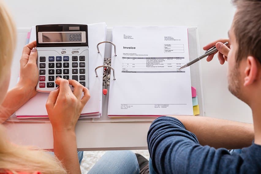 Difference Between Invoice and Tax Invoice image