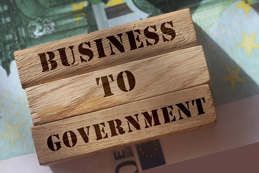How to Get Government Contracts: Tips for Small Businesses image