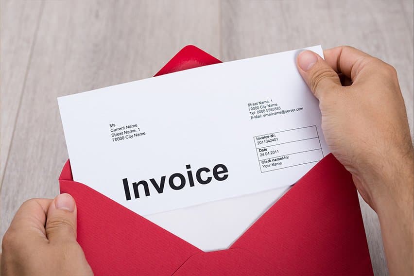 When to Invoice a Customer | Best Invoicing Practices for Small Business image