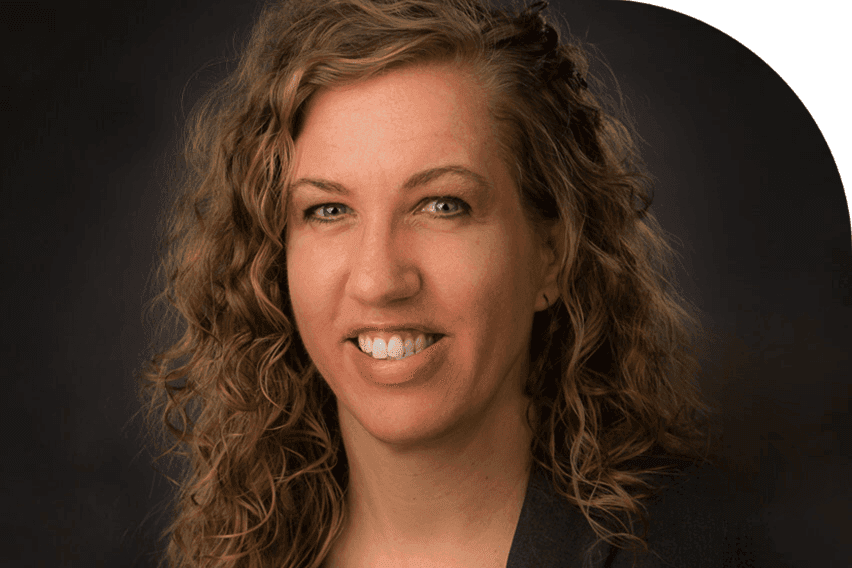 Meet Lisa, a Writer Who Immediately Mastered Organization After Switching From Spreadsheets to Simple Cloud Accounting image