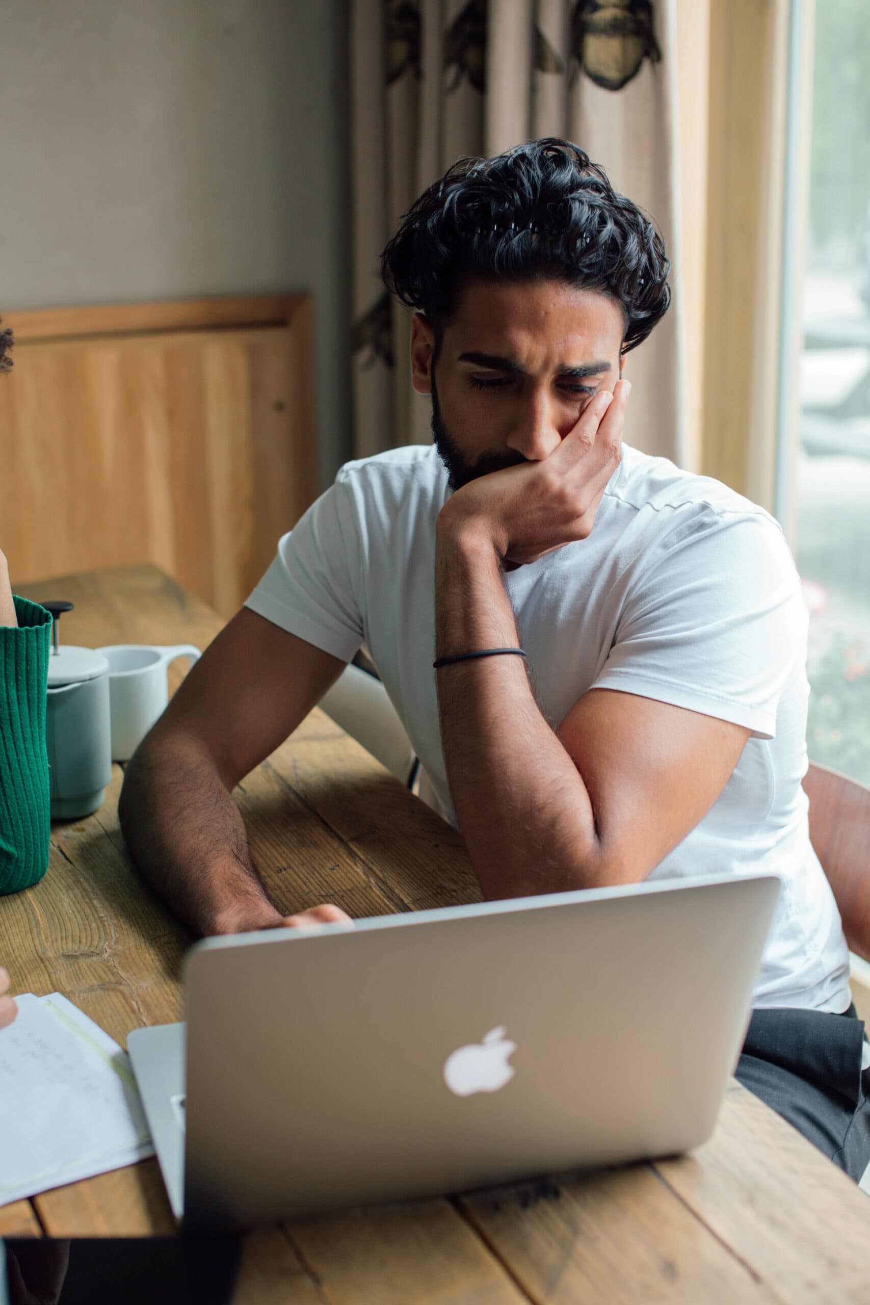 How to Write a Payment Reminder Email to a Client (With Templates)