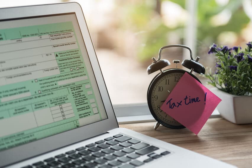 Home-Based U.S. Business Owners: 10 Tips to Ensure a Smooth Tax Season image