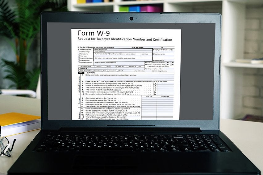 How to Fill out a W-9 Form