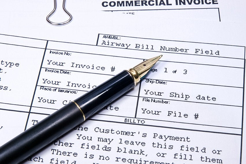How to Make a Commercial Invoice: Guide for Businesses with Templates