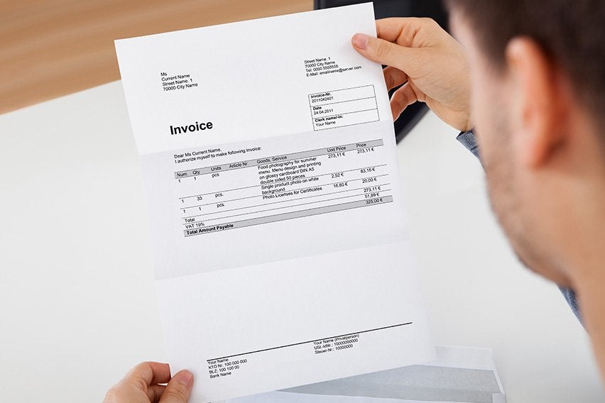 How to Read an Invoice: The 5 Most Important Things to Look For
